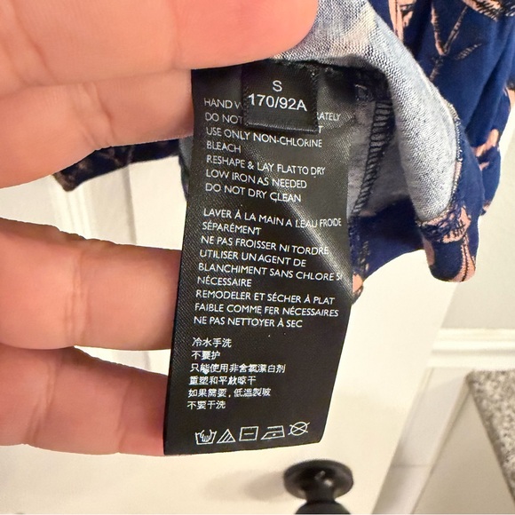 Anthropologie Floral Embroidered V Neck Top Size S - Picture 9 of 11